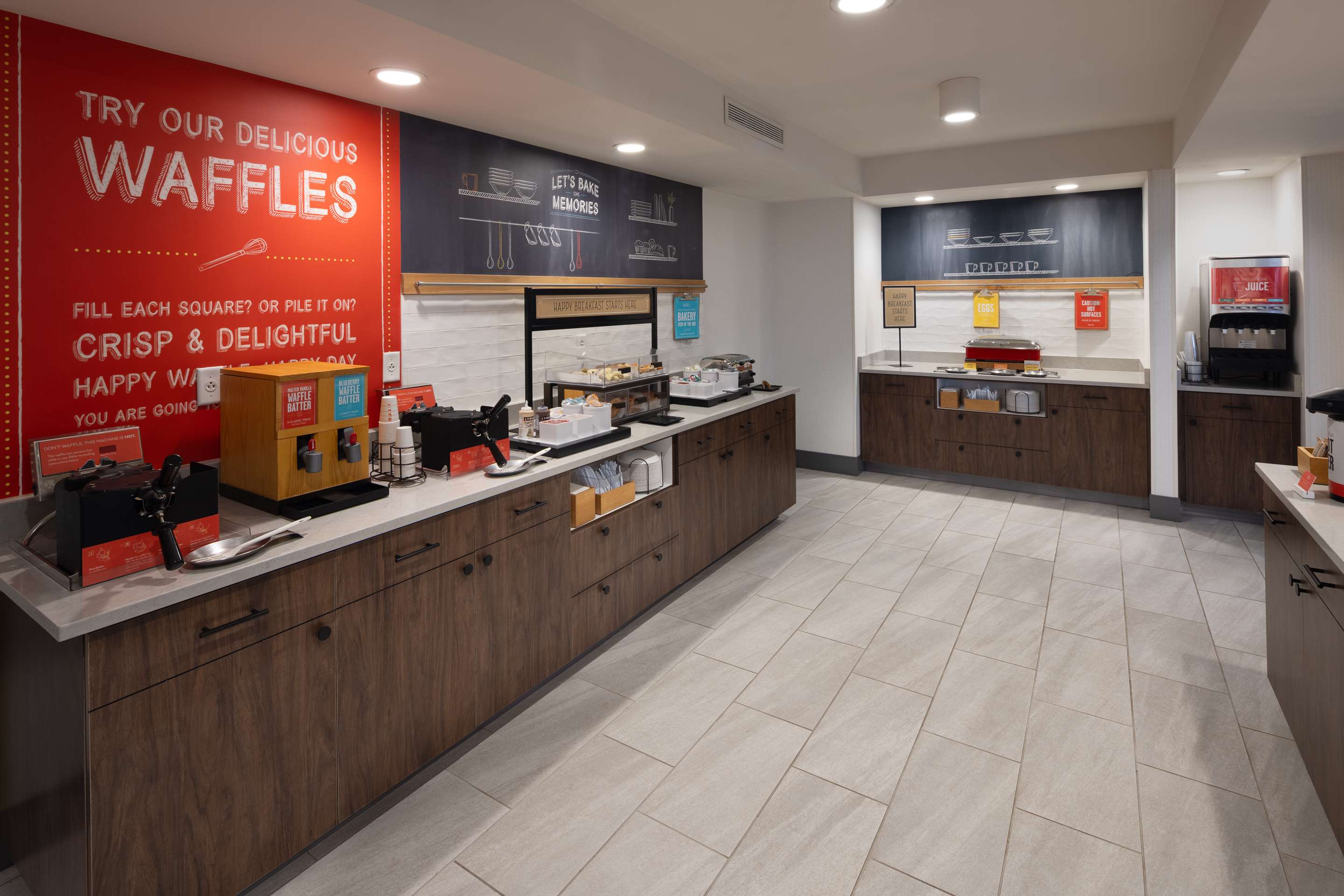 Breakfast Area | Hampton Inn Asheville-Tunnel Road