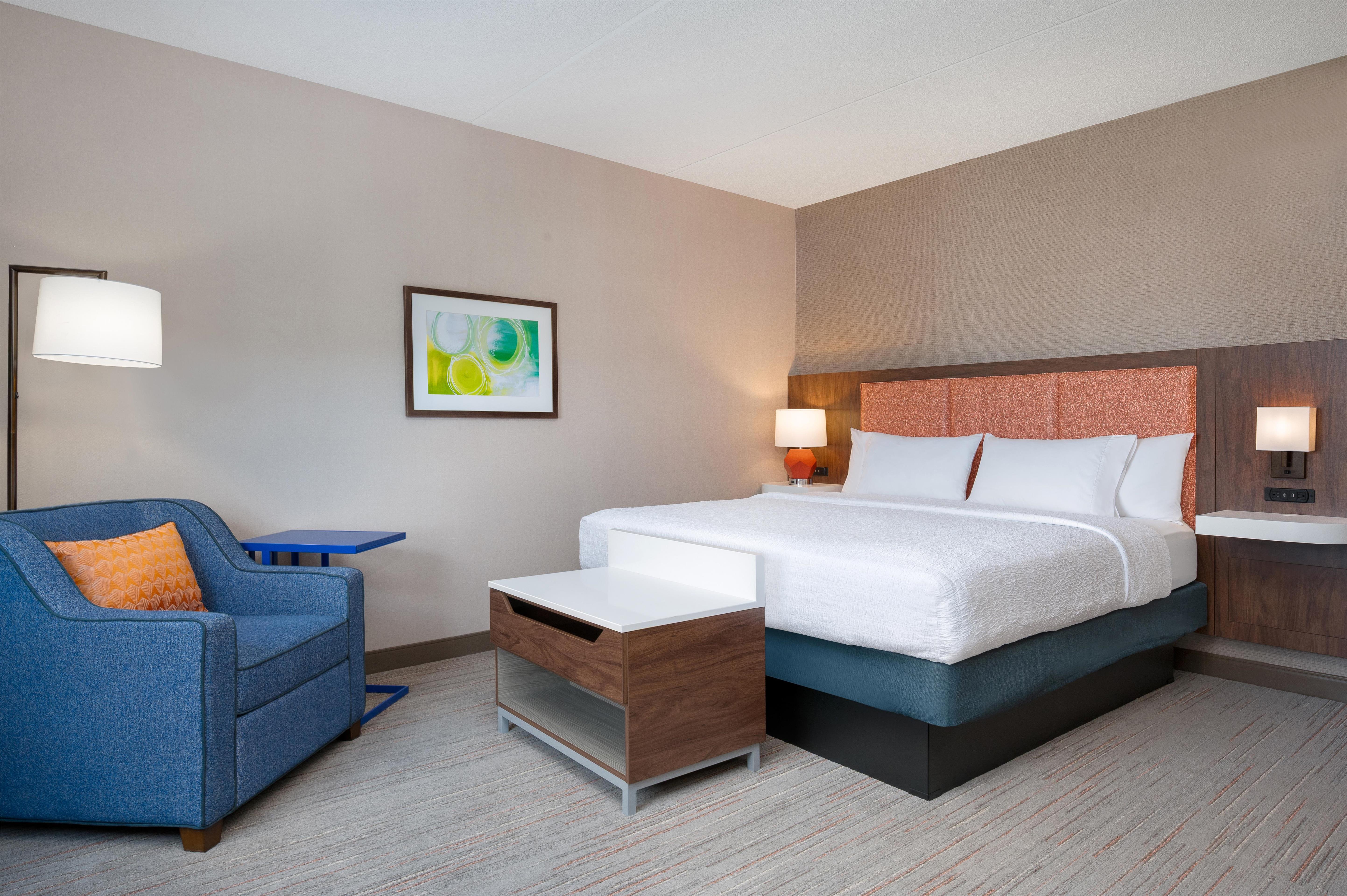 Hampton Inn & Suites Wilkes-Barre/Scranton Room Type - 1 KING BED - SHOWER ONLY