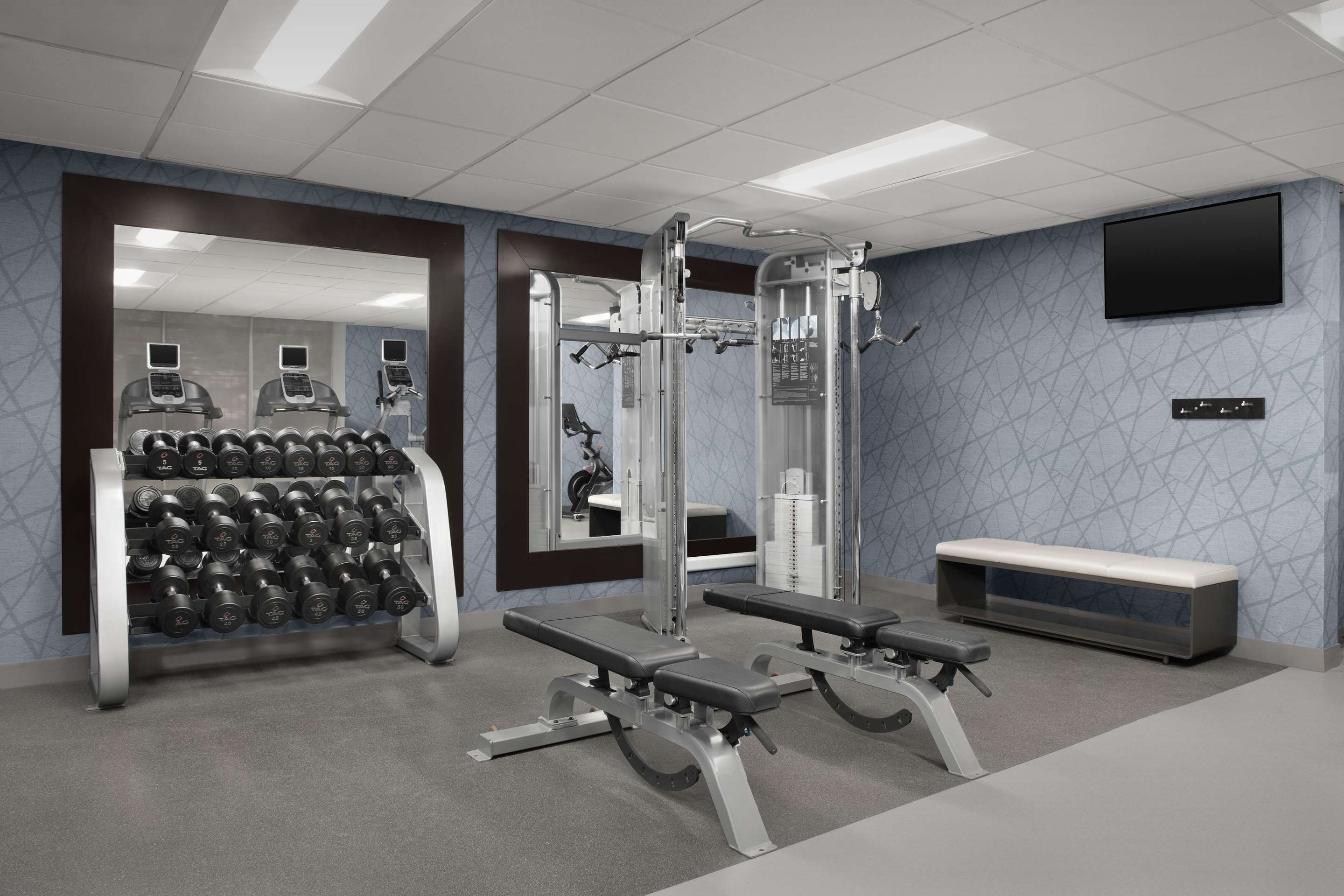 Health club fitness center gym | Homewood Suites by Hilton Alexandria / Pentagon South