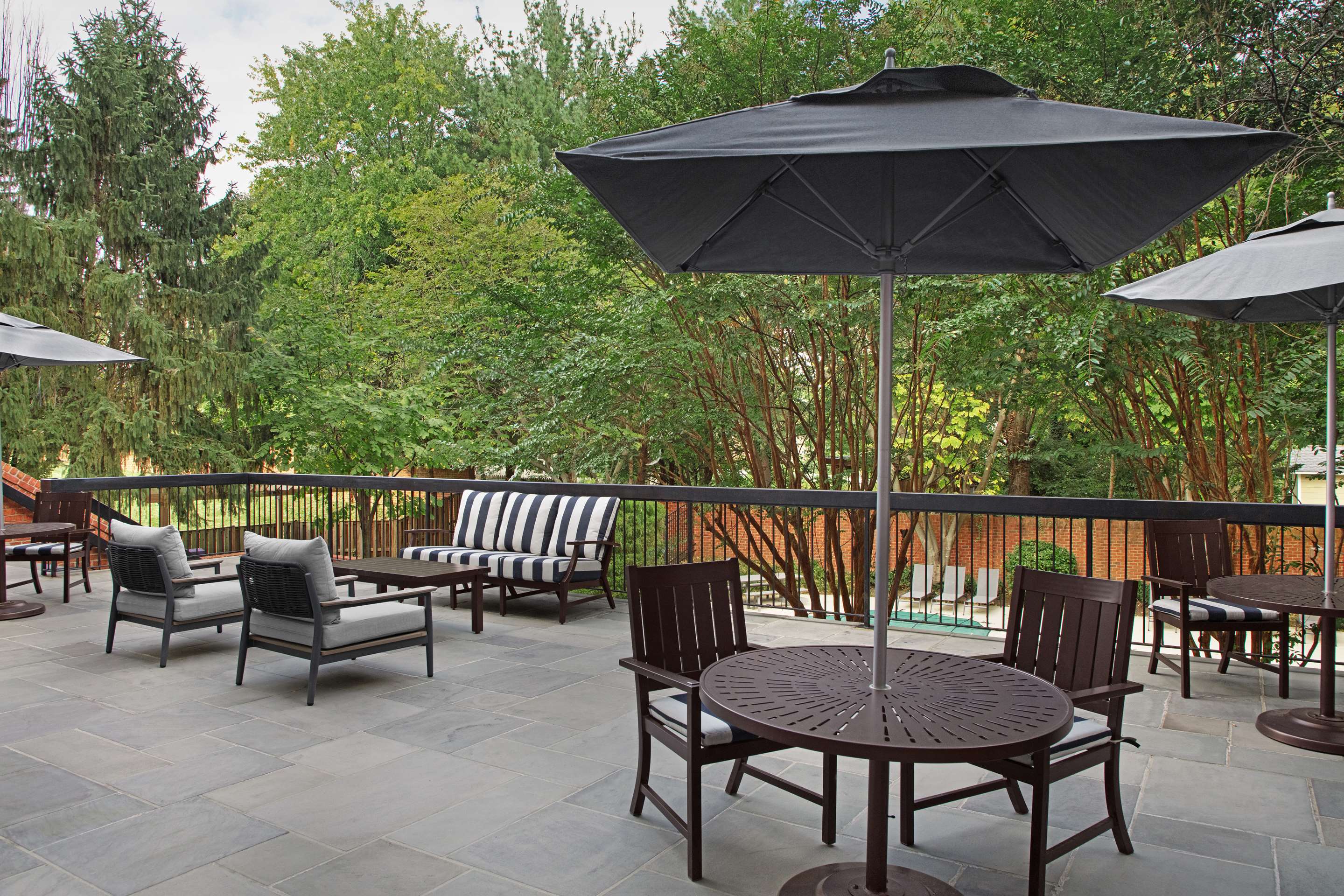 Exterior | Homewood Suites by Hilton Alexandria / Pentagon South