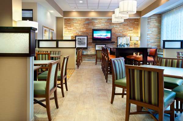Restaurant - Hampton Inn Alexandria