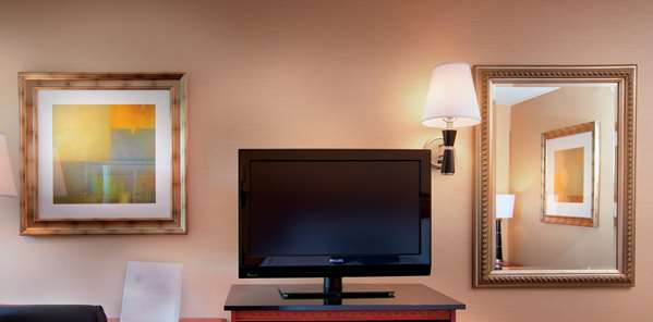  - Hampton Inn Alexandria