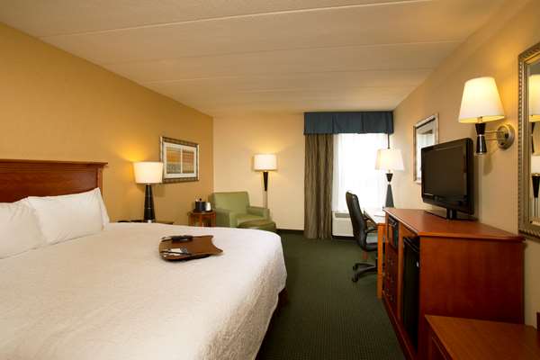  - Hampton Inn Alexandria