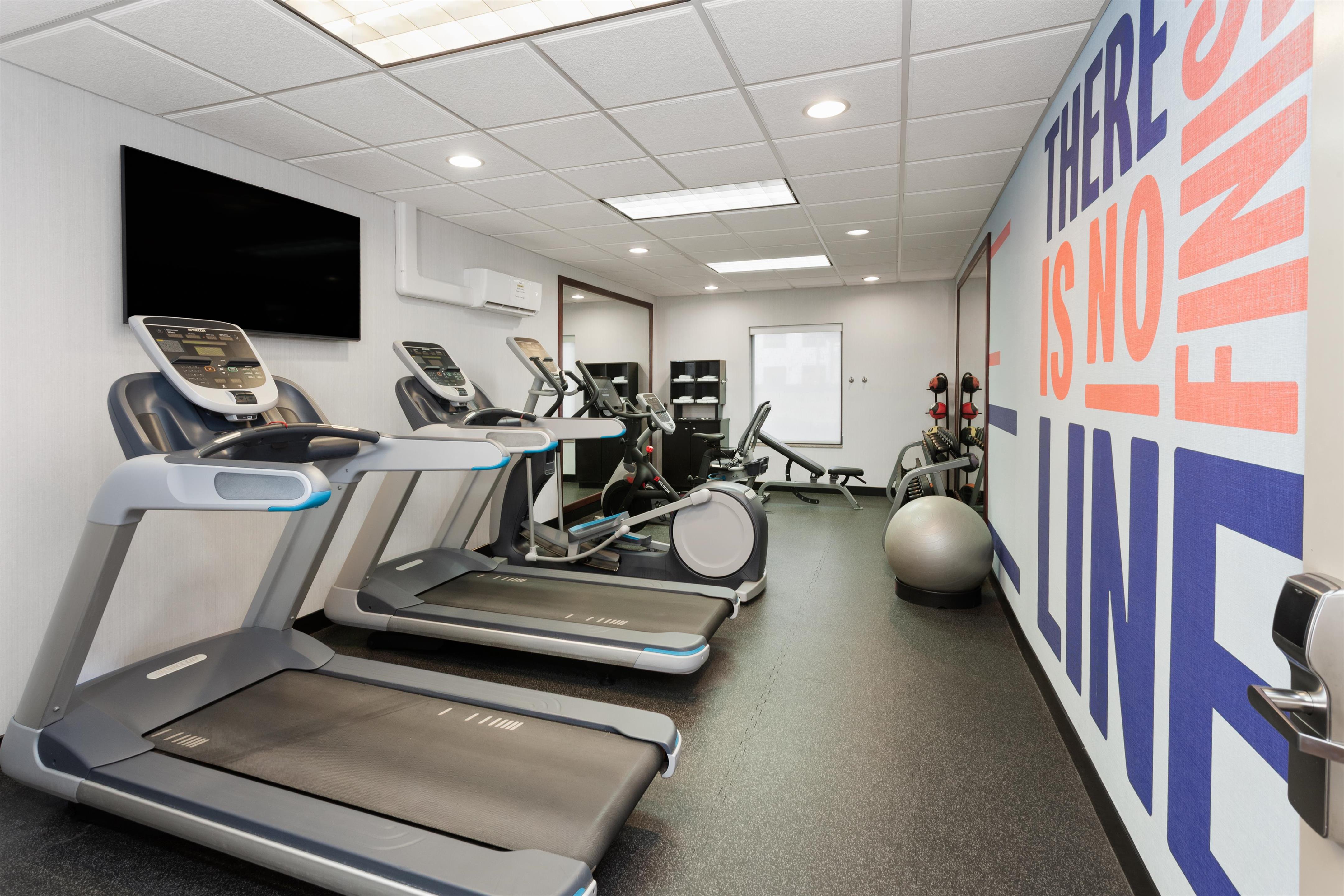 Health club fitness center gym | Hampton Inn & Suites Alexandria