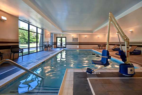 Pool - Hampton Inn & Suites South Columbia