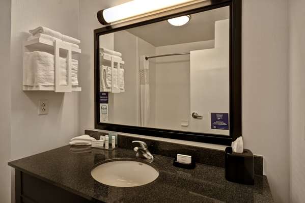  - Hampton Inn & Suites South Columbia
