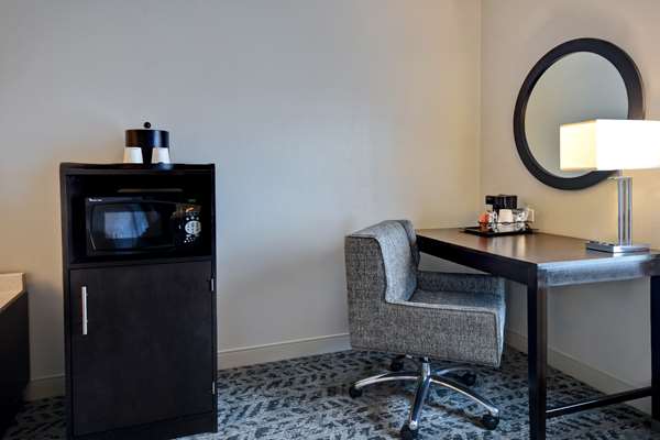  - Hampton Inn & Suites South Columbia