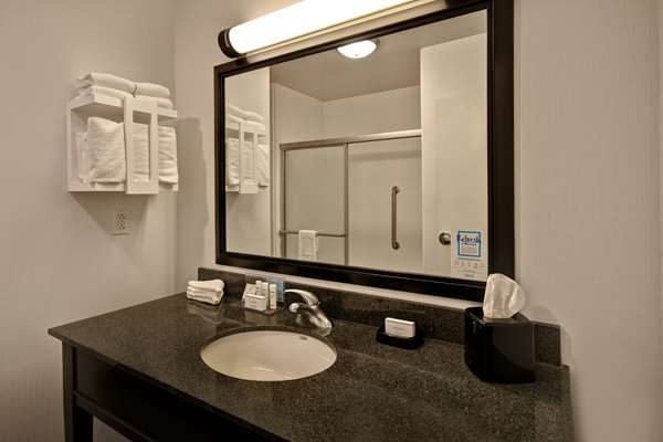  - Hampton Inn & Suites South Columbia