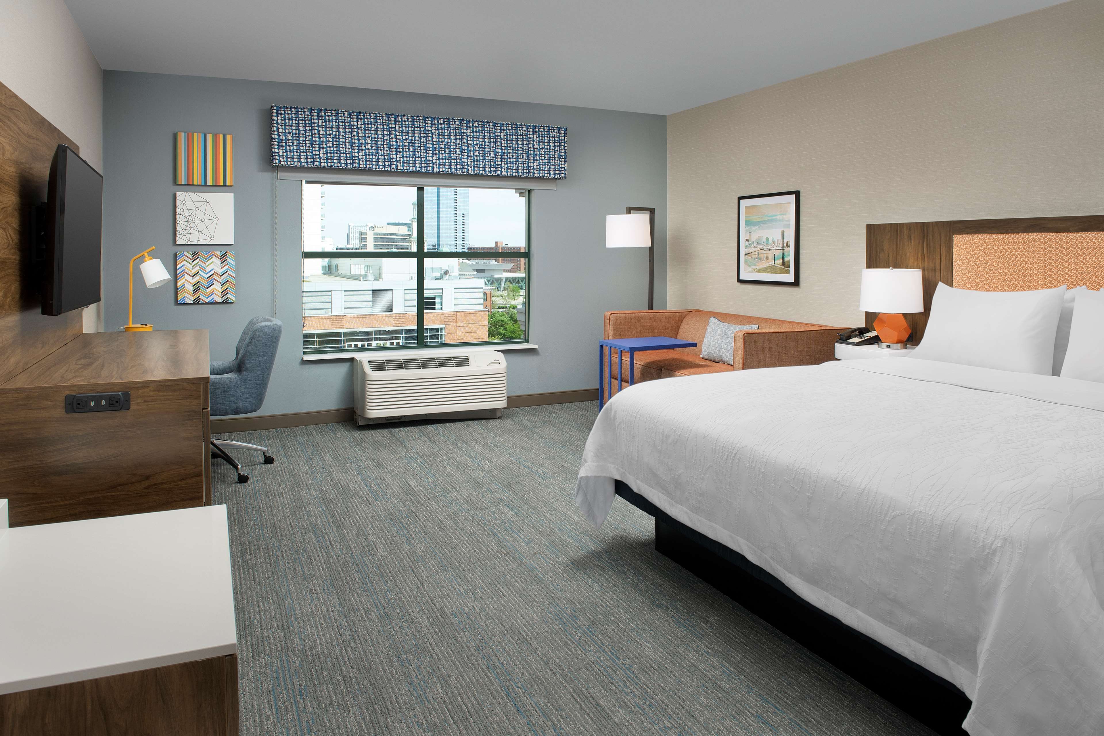 Hampton Inn by Hilton Baltimore-Downtown-Convention Center Room Type - 1KING STUDY SOFABED NOSMOK
