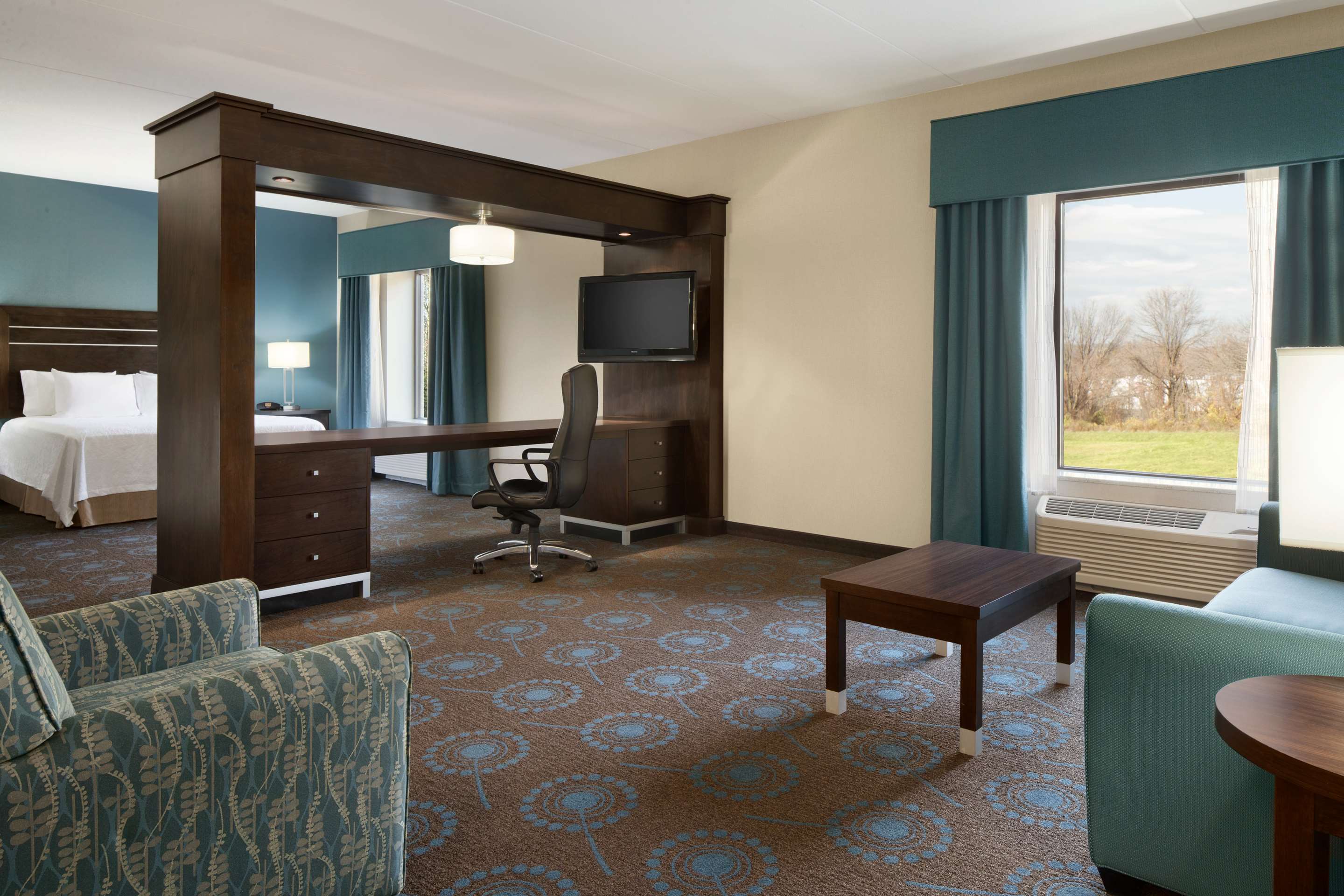 Guest room