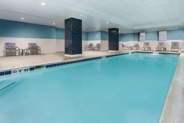 Pool - Hampton Inn & Suites Baltimore
