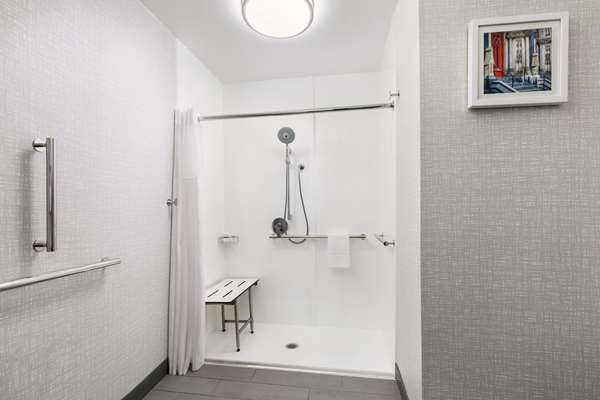  - Hampton Inn & Suites Baltimore