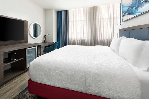  - Hampton Inn & Suites Baltimore