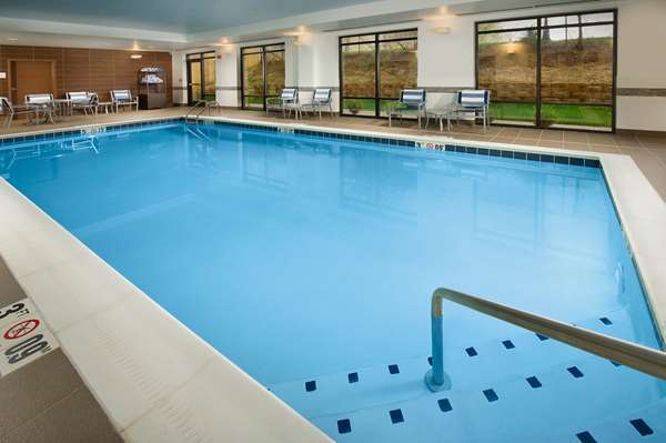 Pool - Hampton Inn Woodlawn Windsor Mill - I-695, Exit 17