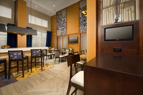 Restaurant - Hampton Inn Woodlawn Windsor Mill - I-695, Exit 17
