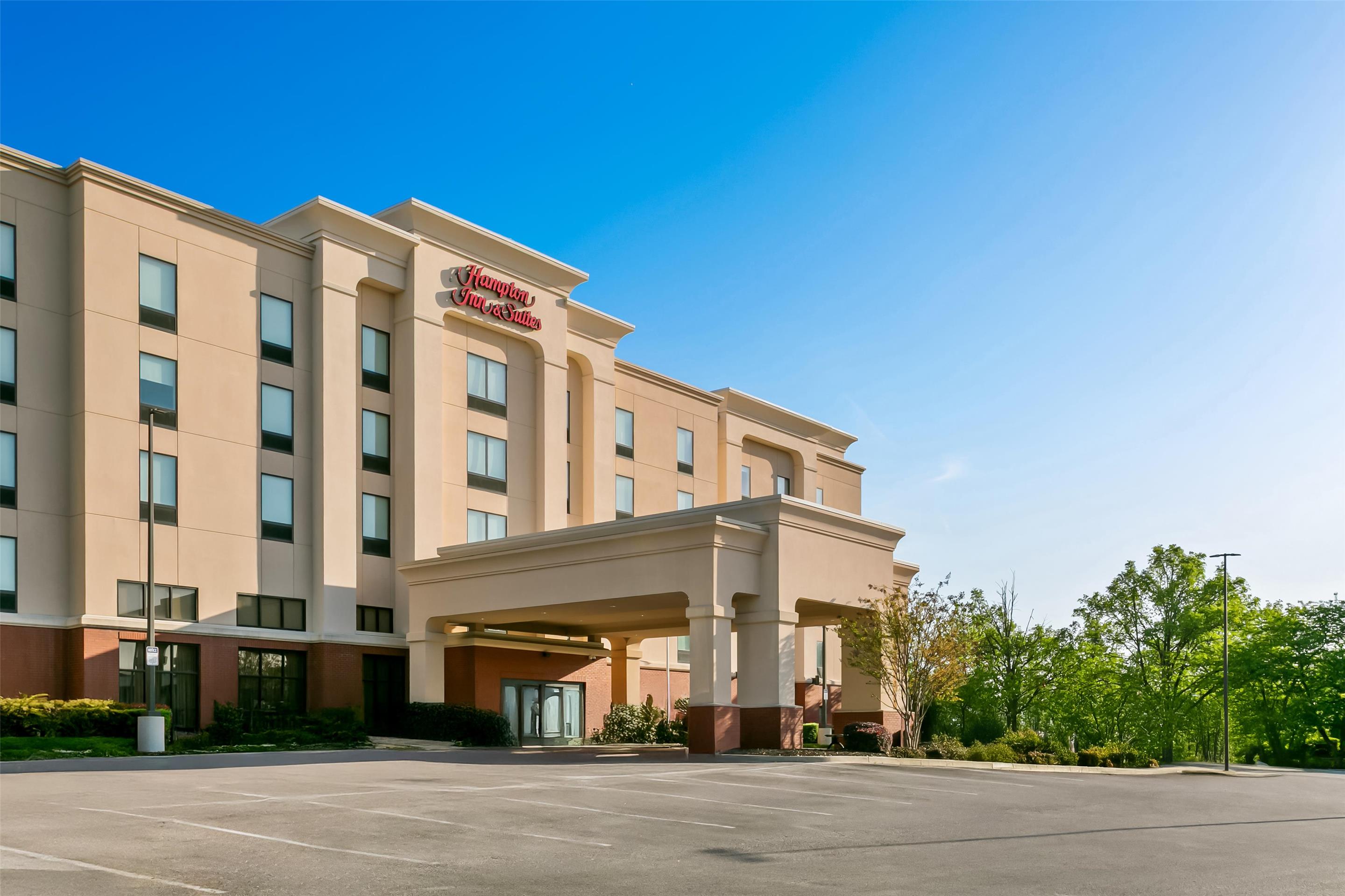 Exterior | Hampton Inn & Suites Baltimore/Woodlawn