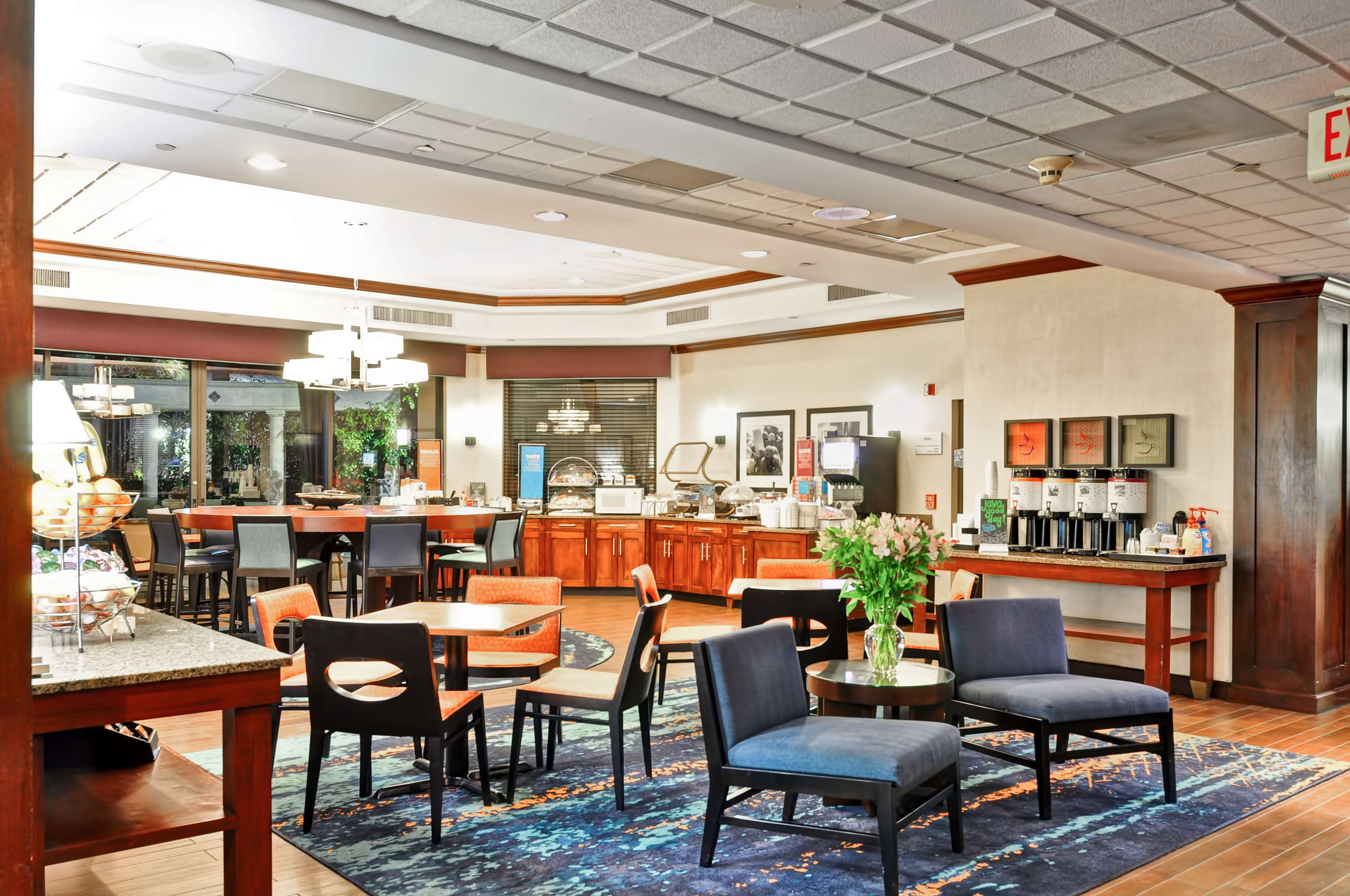 Breakfast Area | Hampton Inn Boca Raton