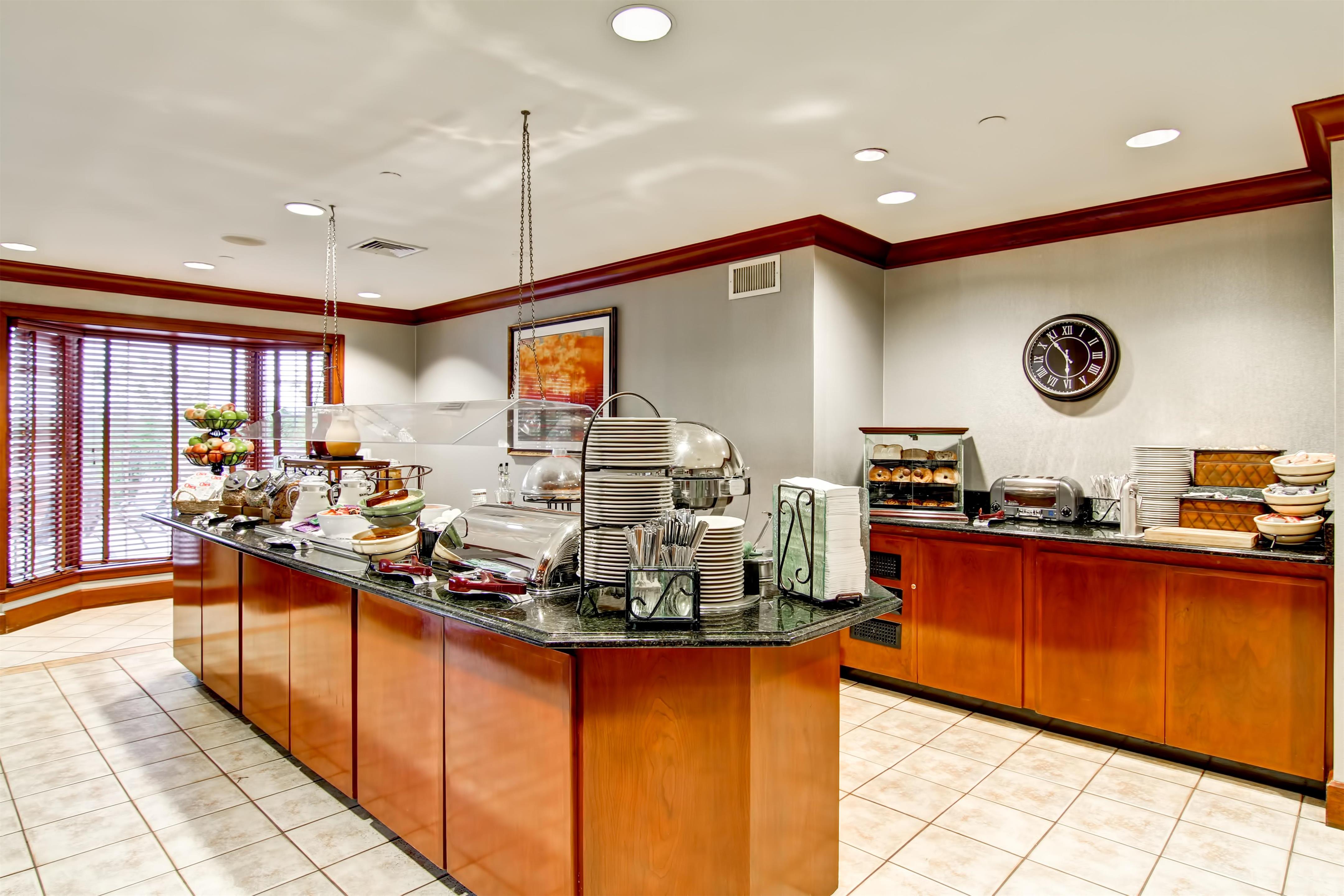 Breakfast Area | Homewood Suites by Hilton Stratford