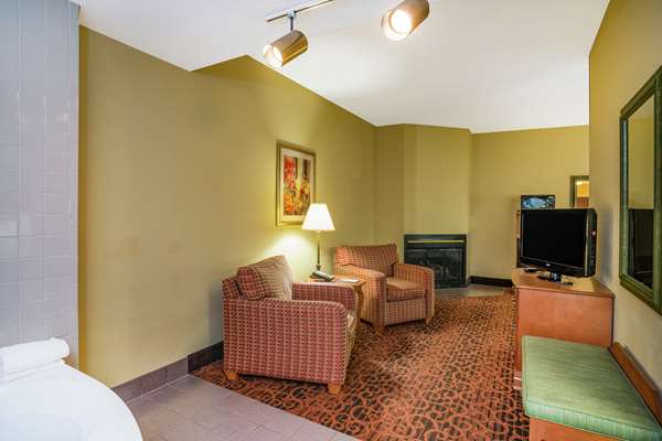  - Hampton Inn Bardstown