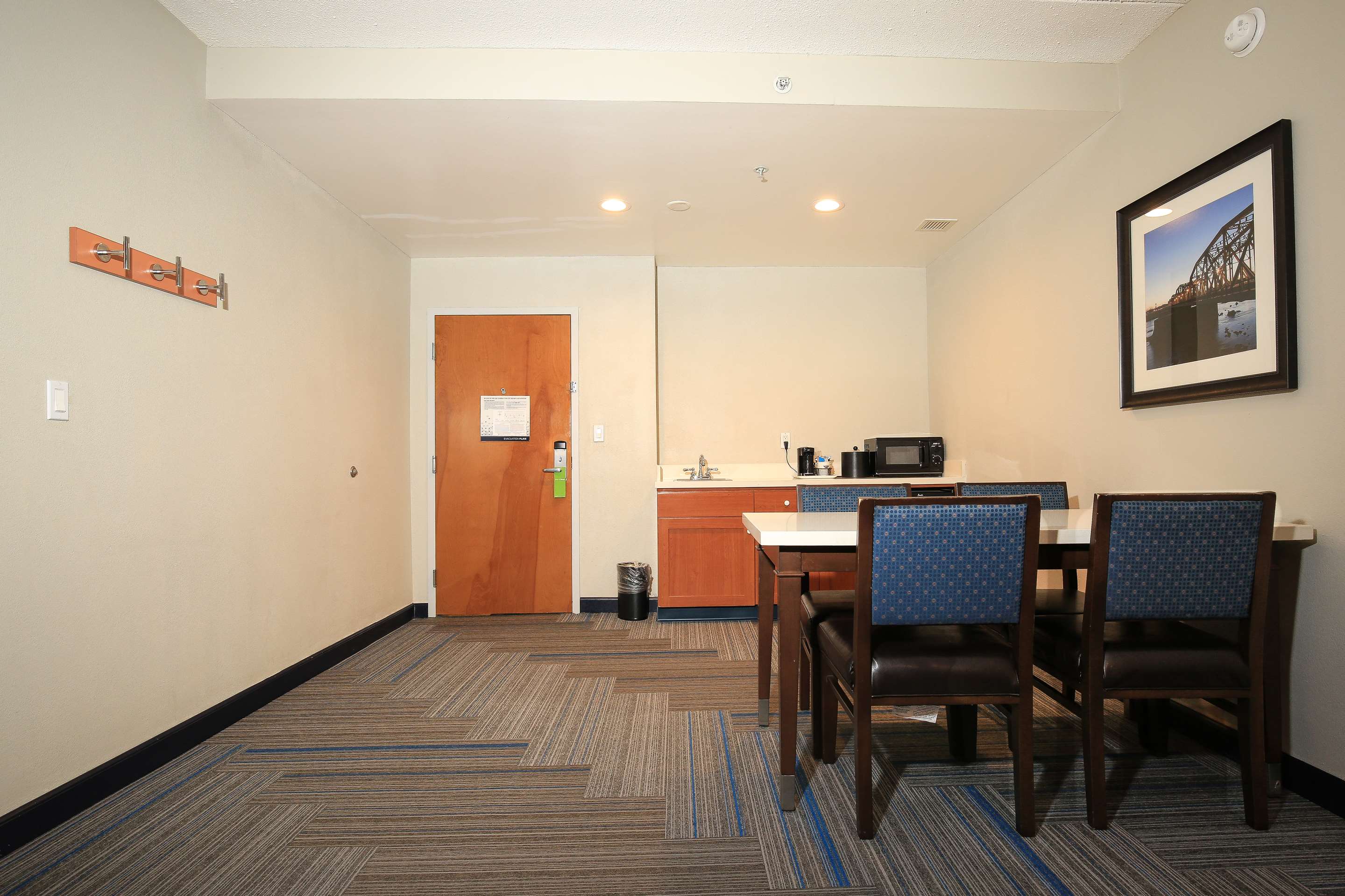 Guest room