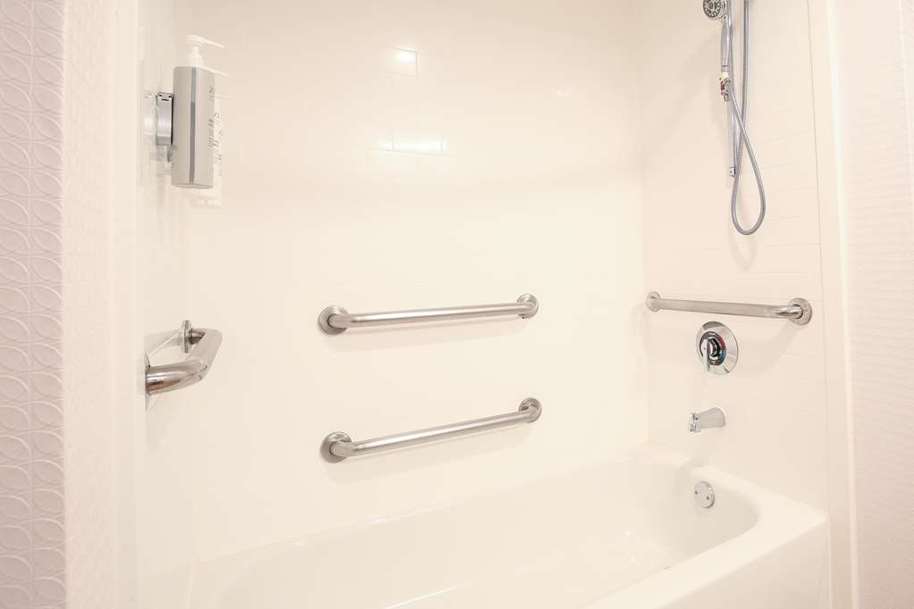 Hampton Inn by Hilton Bordentown - Tap to explore photos