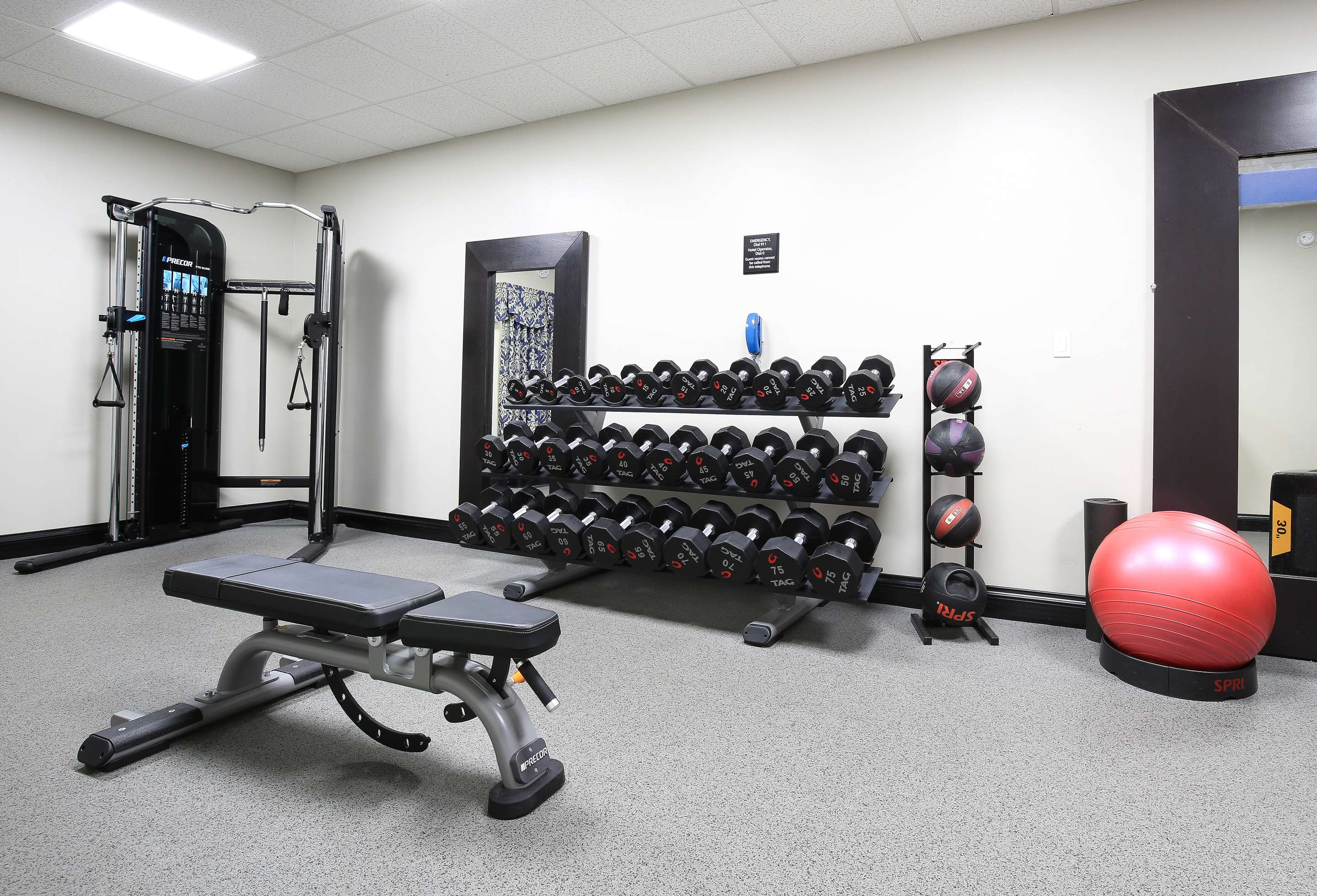 Health club fitness center gym | Hampton Inn Bordentown