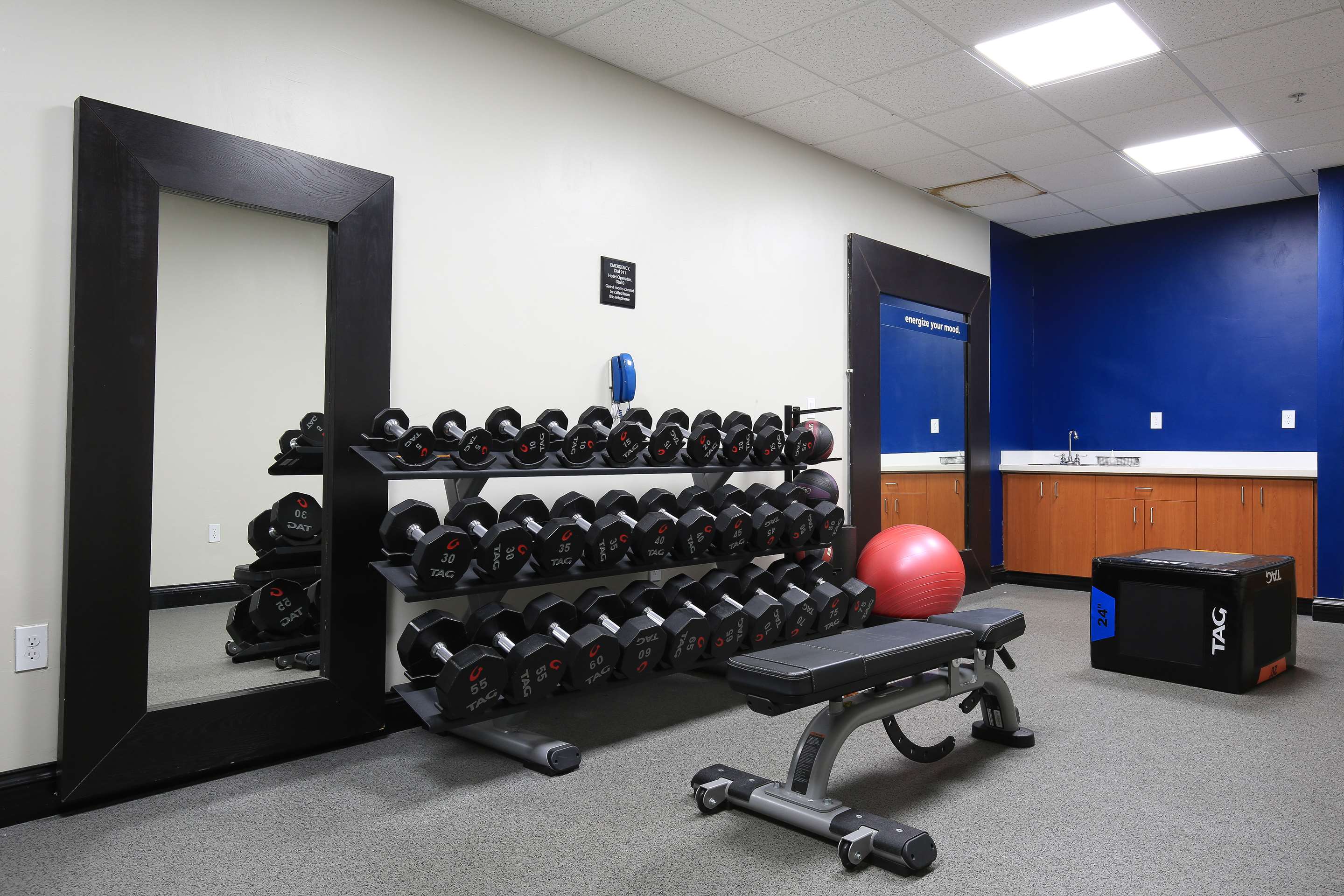 Health club fitness center gym | Hampton Inn Bordentown
