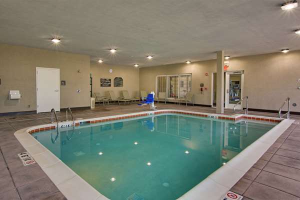 Pool - Hilton Garden Inn Benton Harbor - I-94, Exit 29
