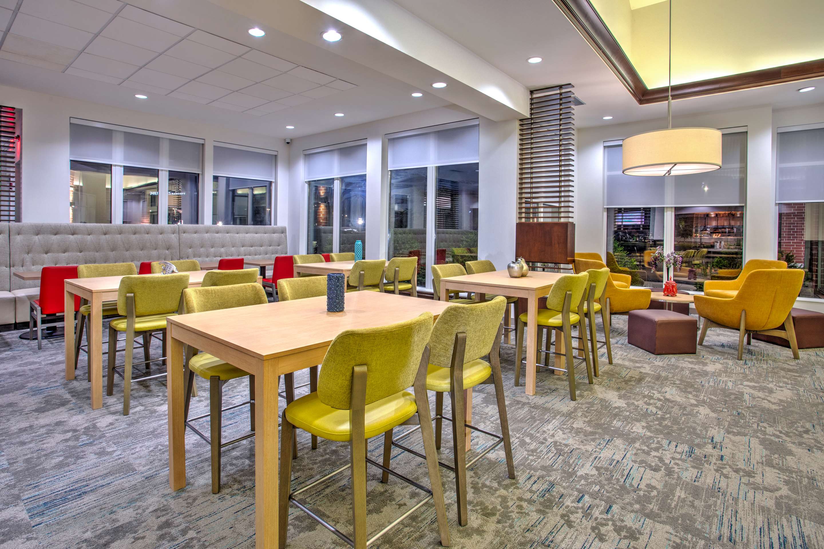 Restaurant | Hilton Garden Inn Benton Harbor/St. Joseph