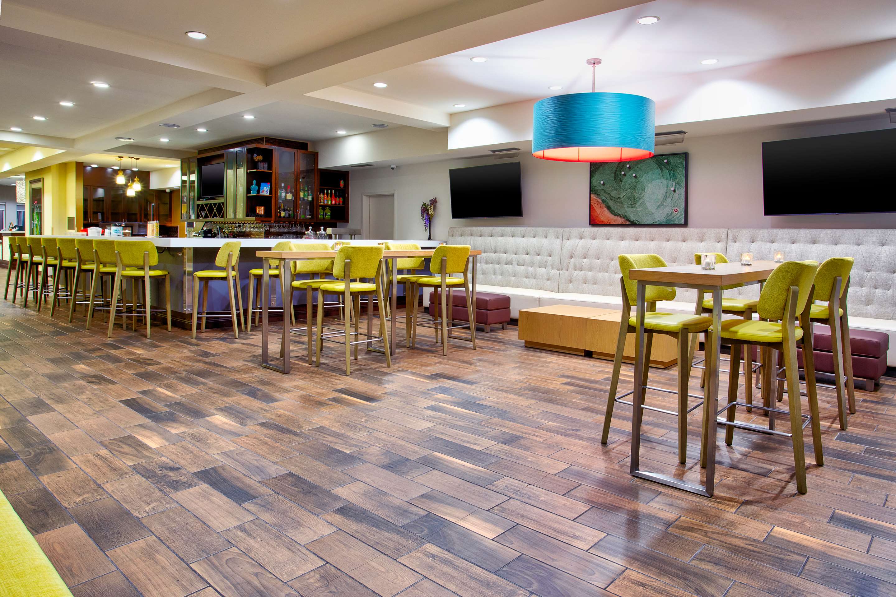 BarLounge | Hilton Garden Inn Benton Harbor/St. Joseph