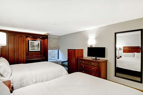  - Hampton Inn Beckley - I-64 & I-77, Exit 44