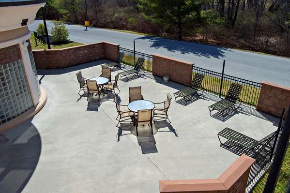 Exterior view - Hampton Inn Bennington