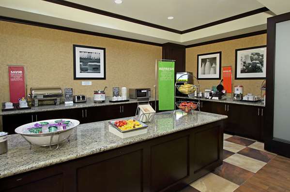 Restaurant - Hampton Inn & Suites Buffalo - I-45, Exit 178