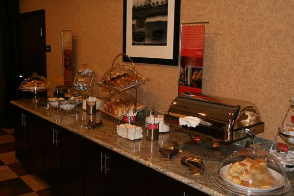 Restaurant - Hampton Inn & Suites Buffalo - I-45, Exit 178