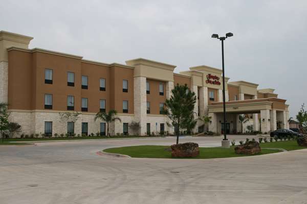 Exterior view - Hampton Inn & Suites Buffalo - I-45, Exit 178