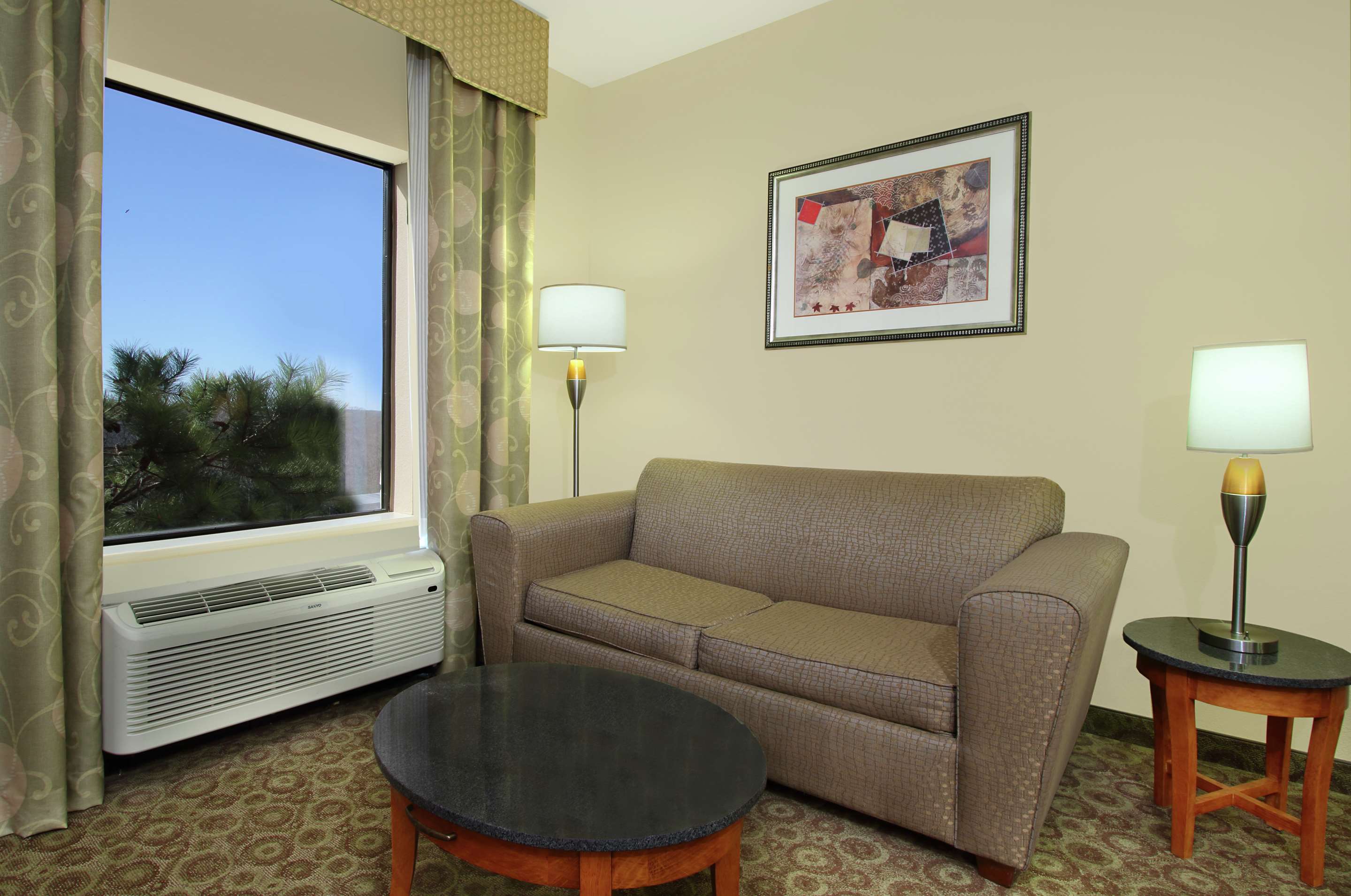 Guest room