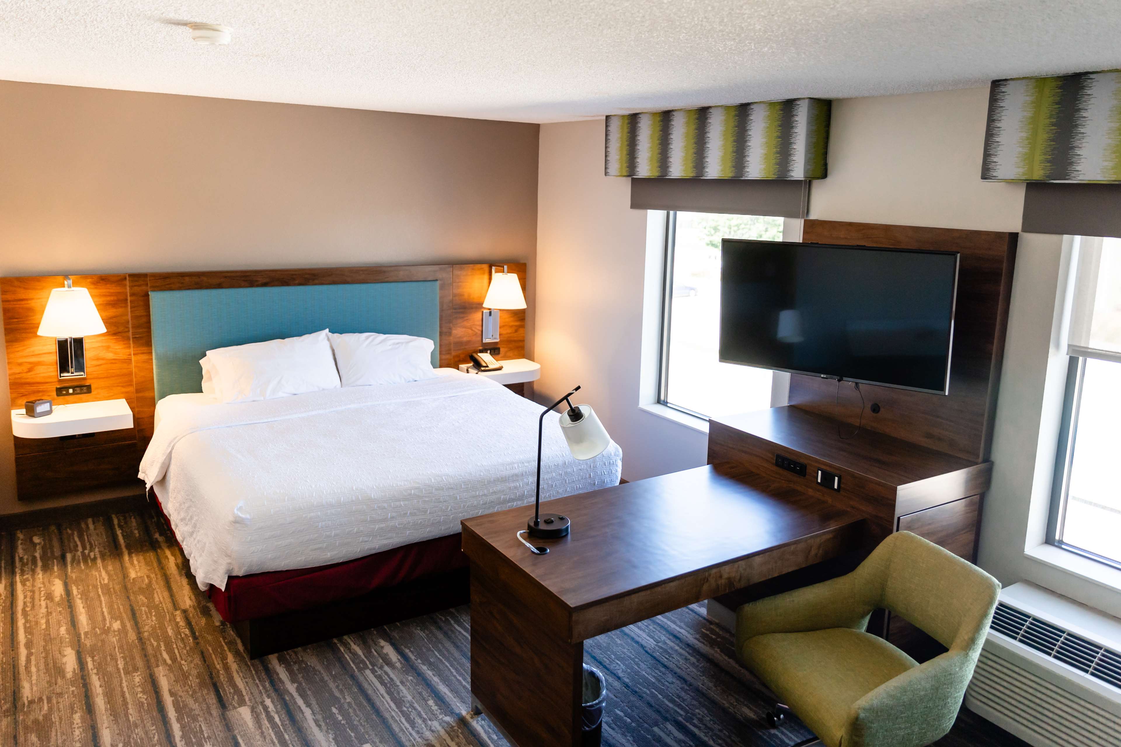 Hampton Inn & Suites Scottsbluff-Conference Center Room Type - 1KNG STUDIO KITCHEN NOSMOK