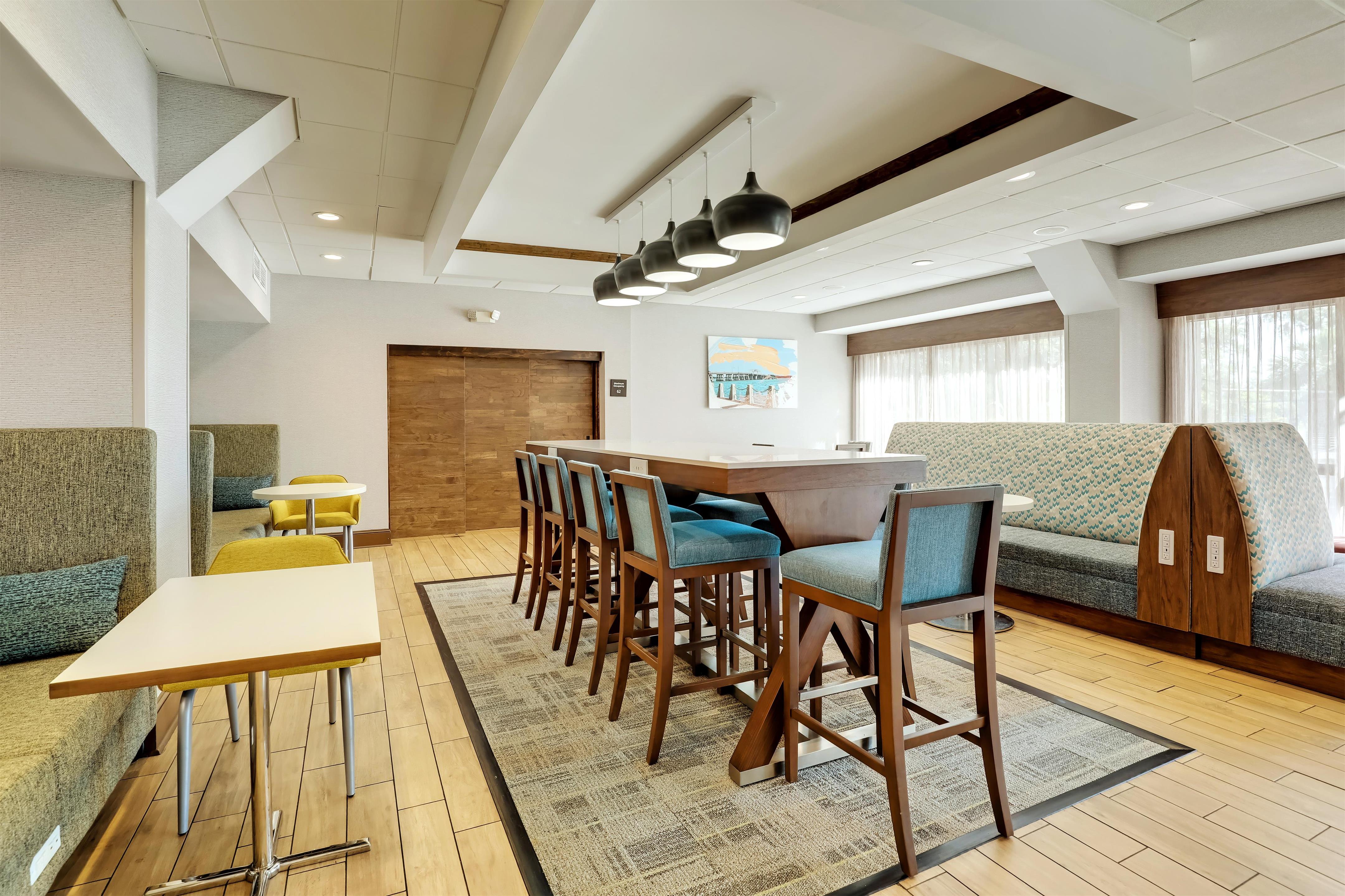 Lobby | Hampton Inn Beaufort