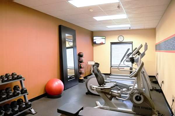 Fitness/ Exercise Room - Hampton Inn & Suites Pelham - I-65, Exit 246
