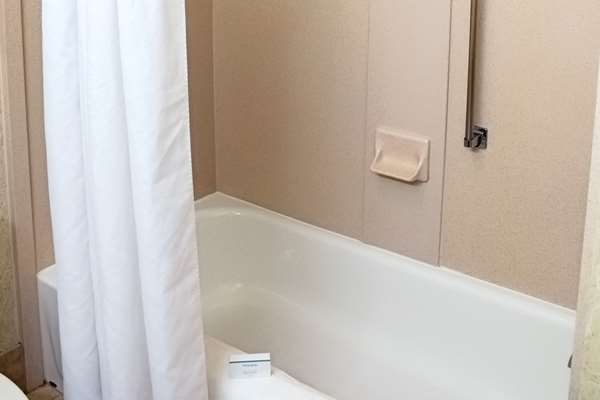  - Hampton Inn & Suites Pelham - I-65, Exit 246