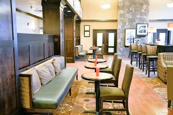 Restaurant - Hampton Inn & Suites Pelham - I-65, Exit 246
