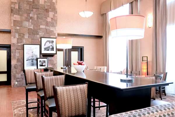 Restaurant - Hampton Inn & Suites Pelham - I-65, Exit 246