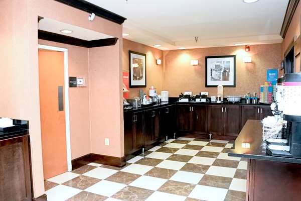 Restaurant - Hampton Inn & Suites Pelham - I-65, Exit 246