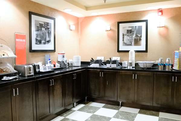Restaurant - Hampton Inn & Suites Pelham - I-65, Exit 246