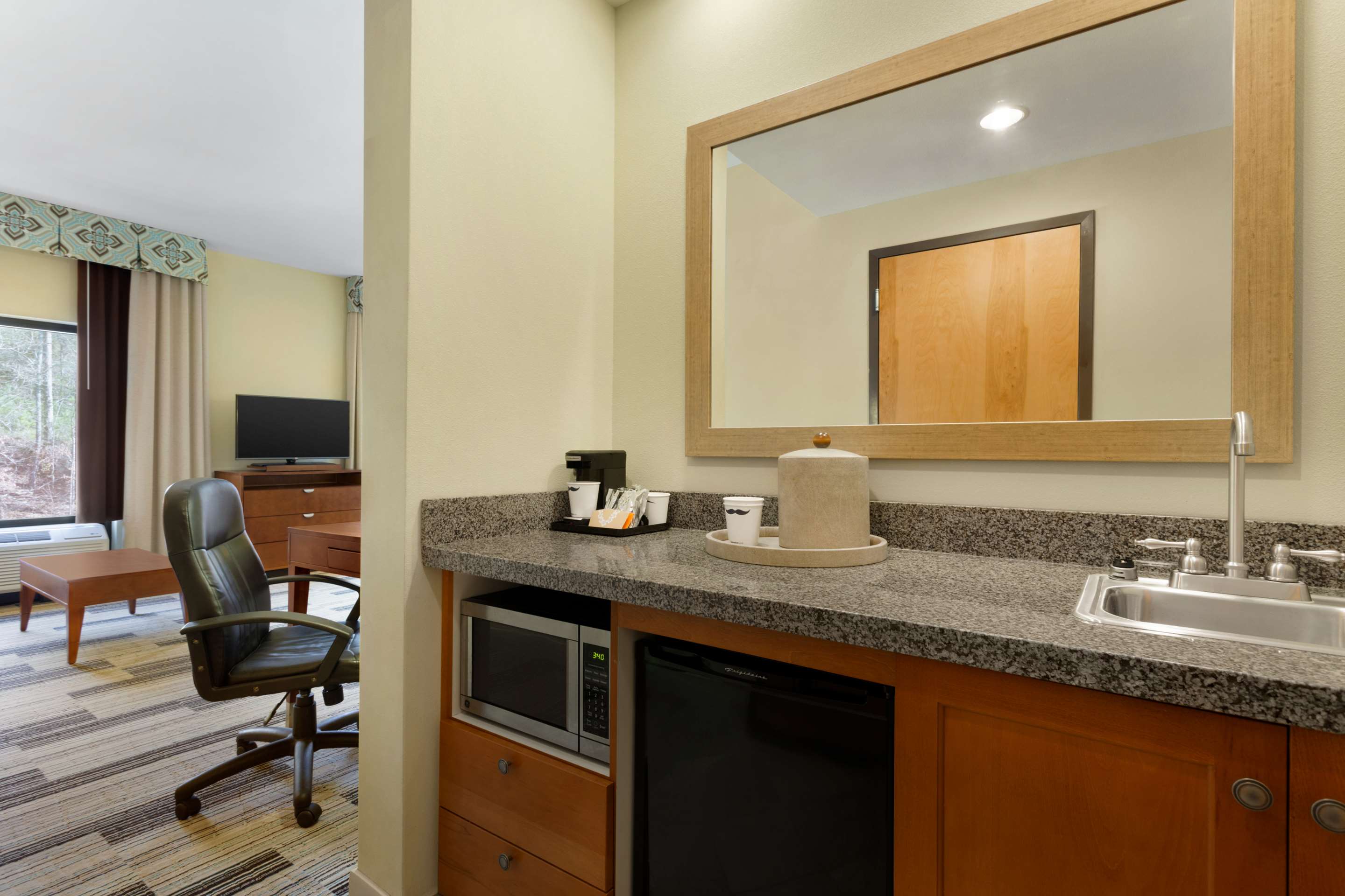 Guest room