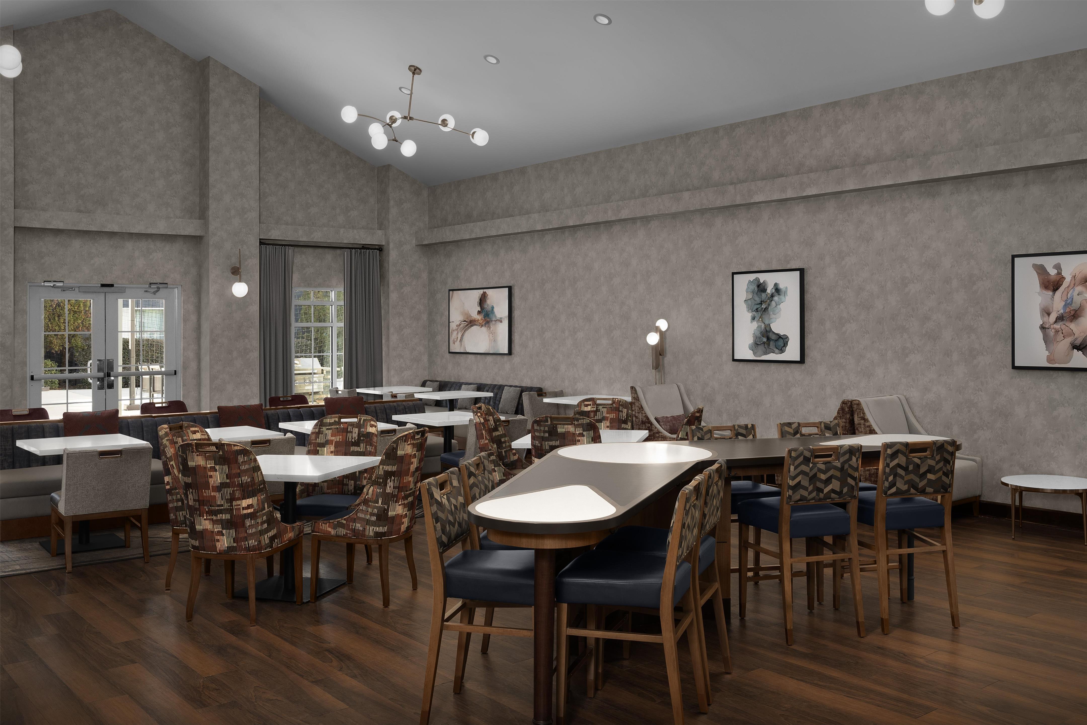 Breakfast Area | Homewood Suites by Hilton Birmingham-SW-Riverchase-Galleria