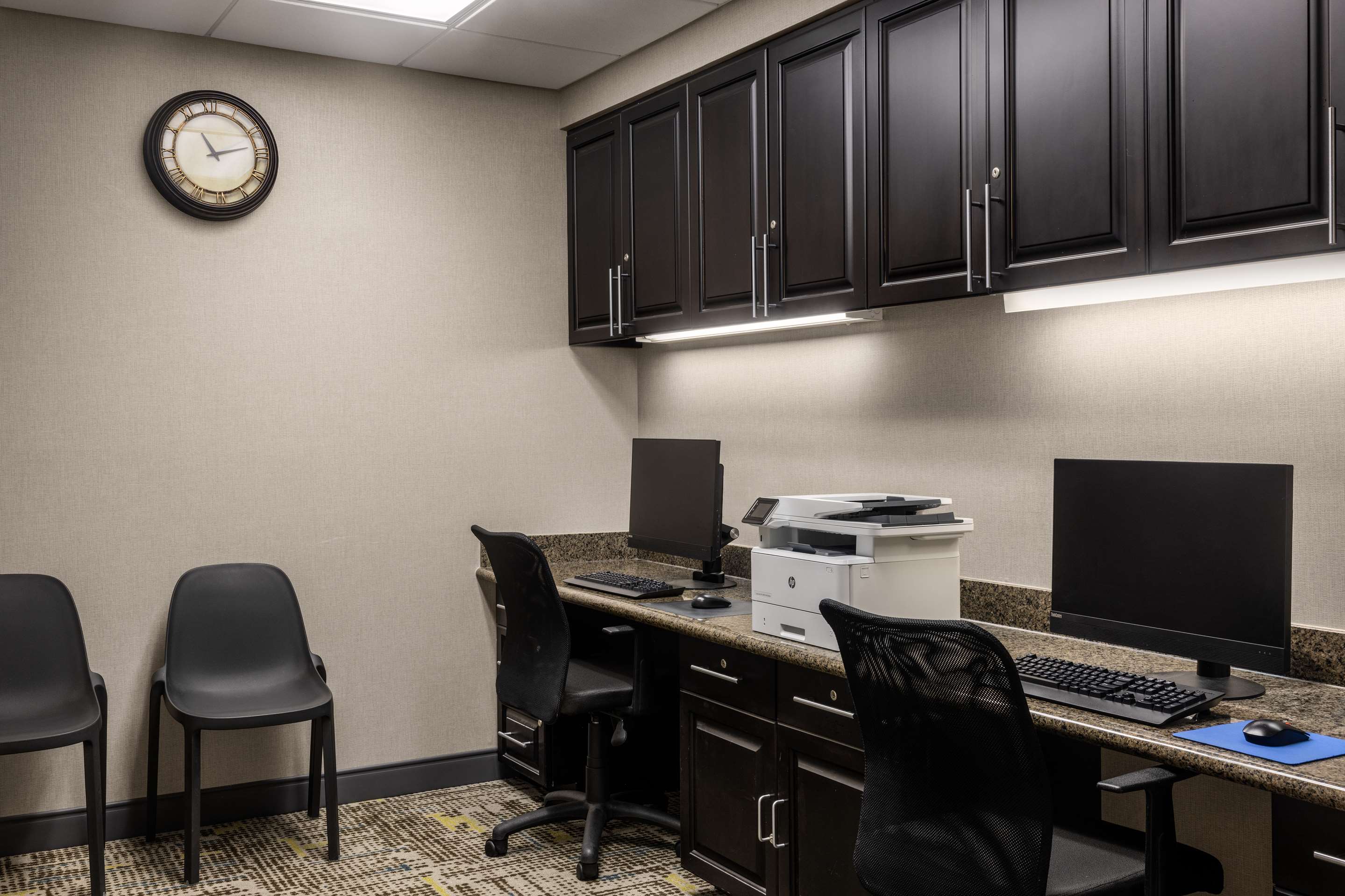 Business Center | Hampton Inn & Suites Birmingham/280 East-Eagle Point