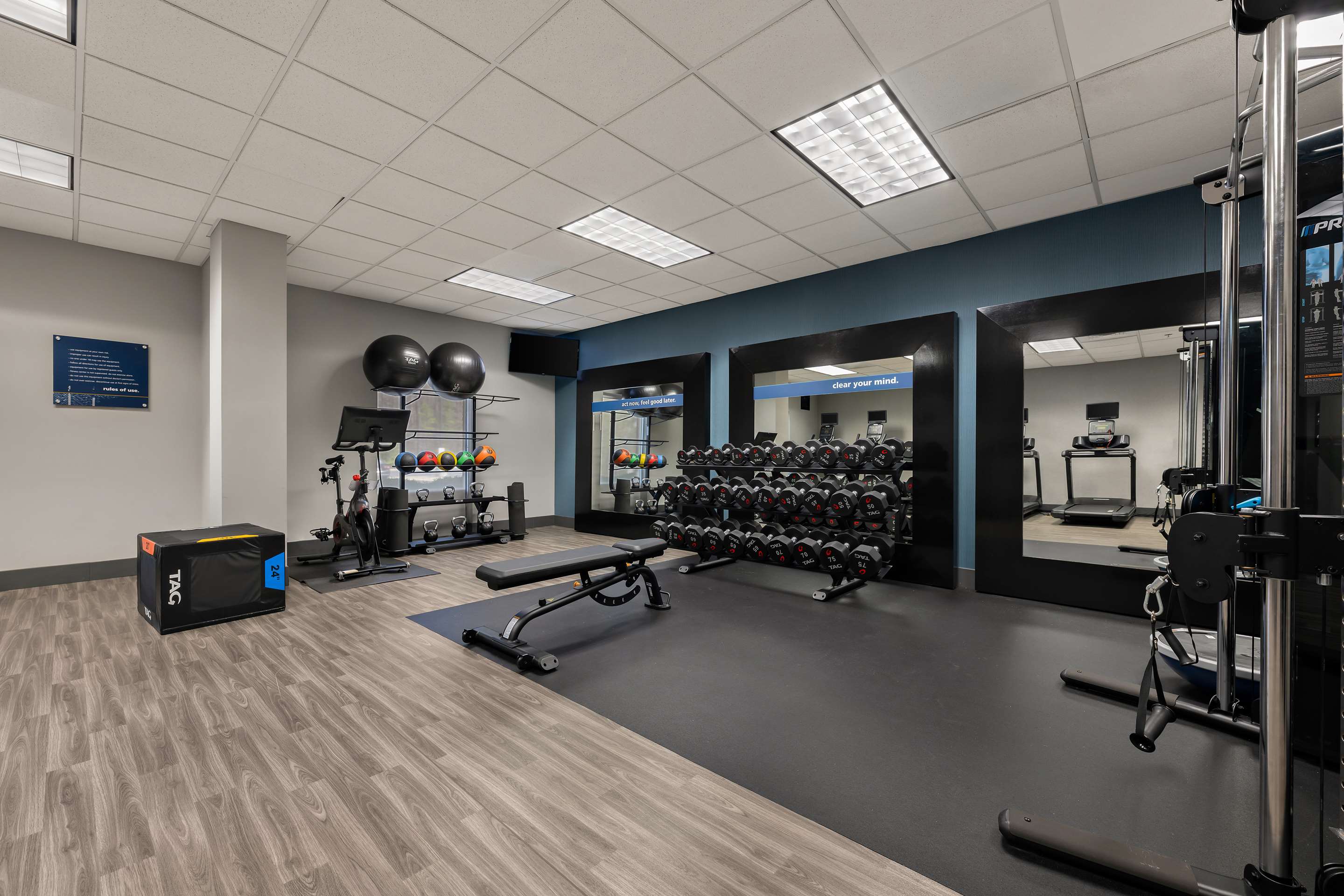 Health club fitness center gym | Hampton Inn Birmingham Leeds