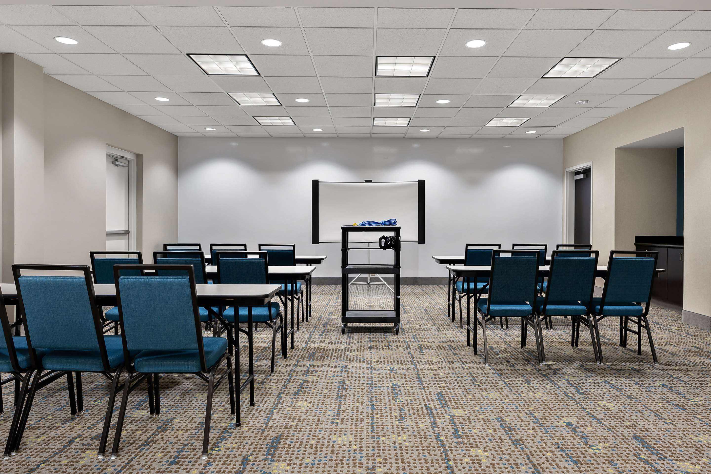 Meeting Room | Hampton Inn Birmingham Leeds