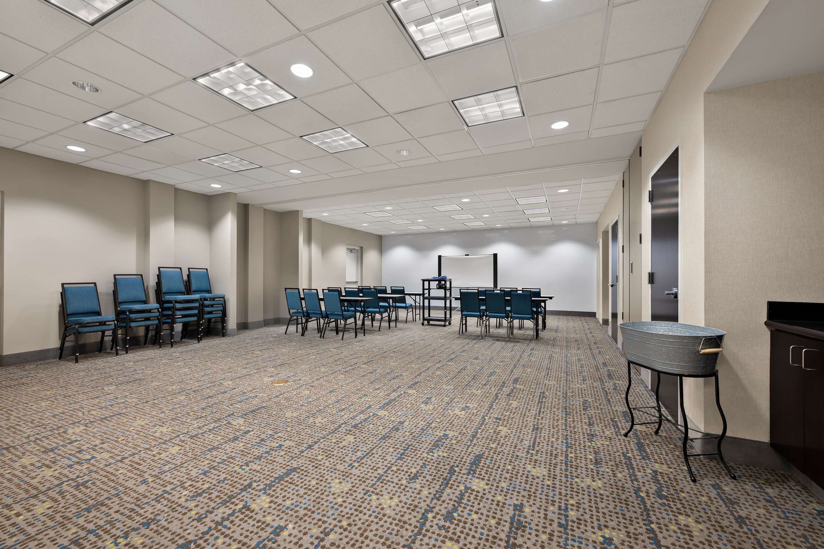 Meeting Room | Hampton Inn Birmingham Leeds